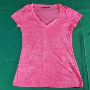 Bluenotes Bright Pink v-neck tee